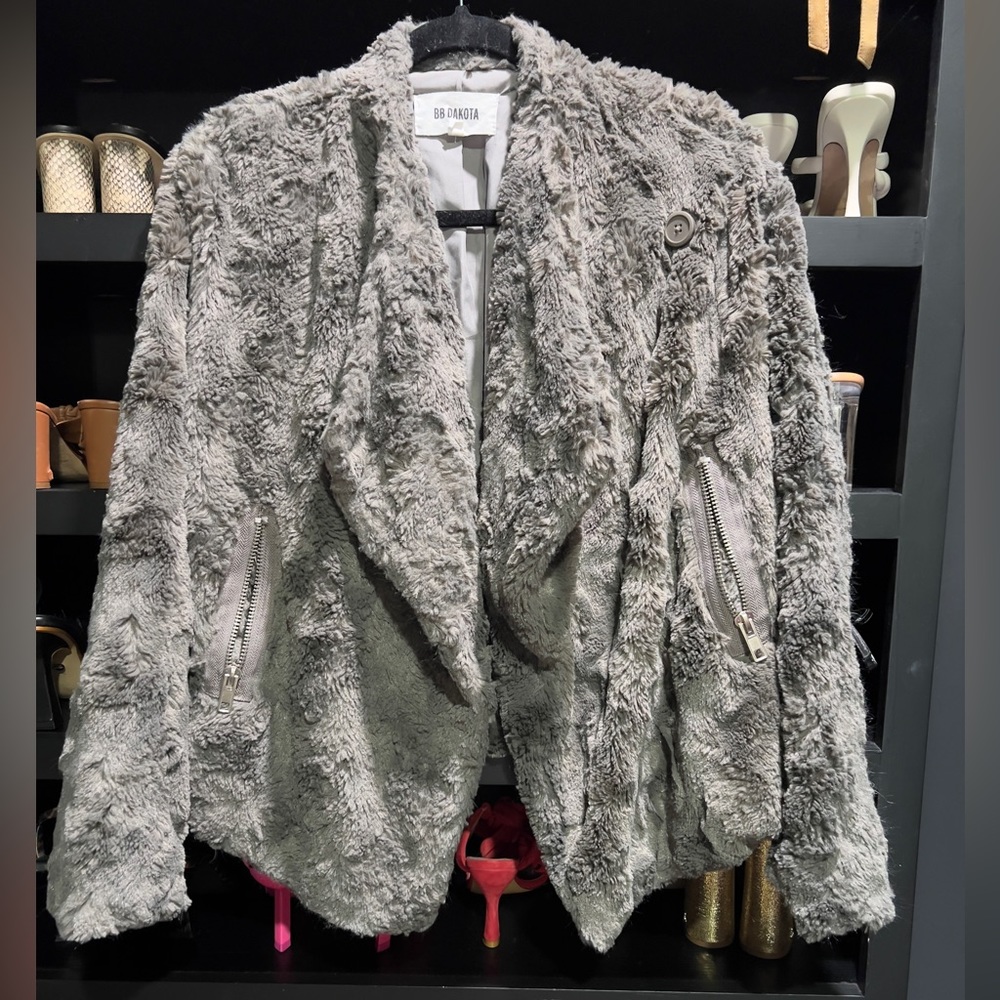 BB Dakota fur jacket (small) $40